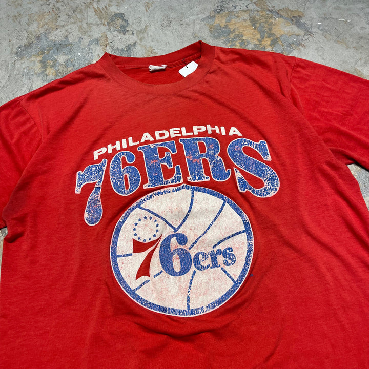 在美國製造的複古服裝〜NBA /費城七十六人 /復古單針打印T卹 /尺寸L