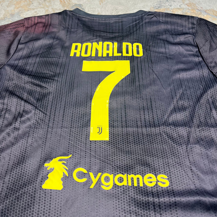 #4240 JUVENTUS/ユヴェントスFC/adidas/アディダス/Football/フットボール Tee/イタリア トリノ/RONALDOサイズXL相当