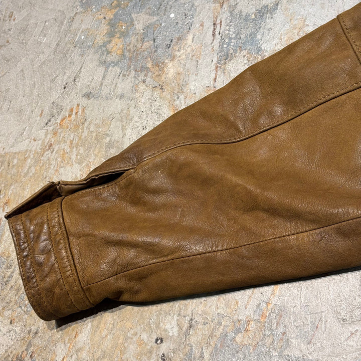 중고 의류 St.John'Sbay/ St. John 's Bay/ Zip-Up Leather Jacket/ Size M-L에 해당합니다.