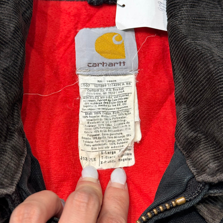Used clothing Made in USA Carhartt/ Santa Fe jacket/ Duck fabric/ Quilted lining/ Corduroy collar/ Size XL