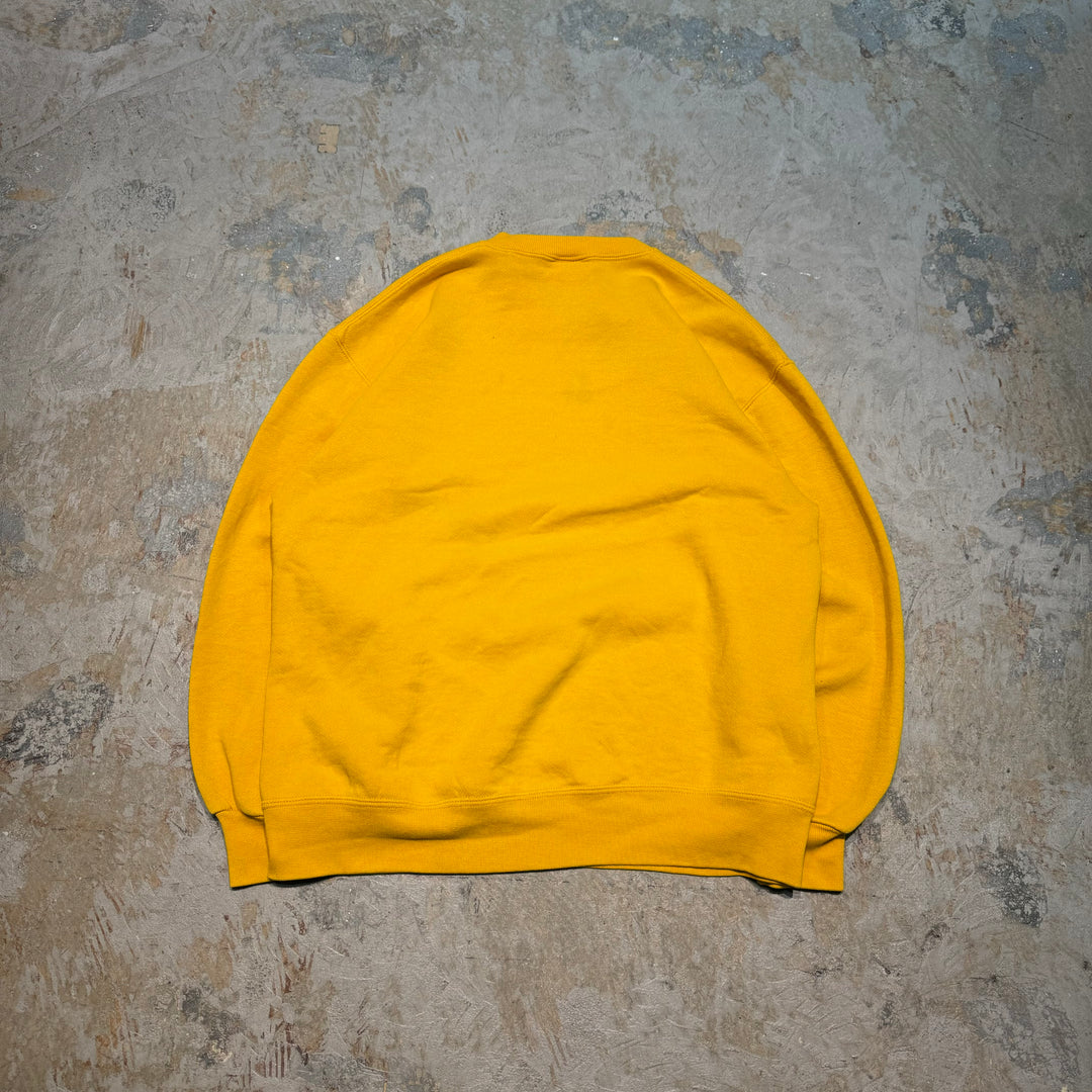 Used clothing Made in USA 90's RUSSELL ATHLETIC/ Russell Athletic/ Blank Crew Neck Sweatshirt/ Size L