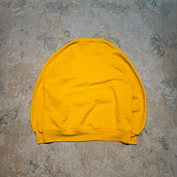 Used clothing Made in USA 90's RUSSELL ATHLETIC/ Russell Athletic/ Blank Crew Neck Sweatshirt/ Size L