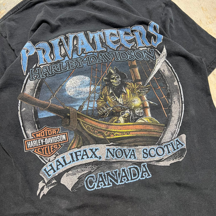 중고 의류 Harley-Davidson / Harley Davidson / Halifax, Nova Scotia, Canada / Privateer Captain / Printed T-Shirt / Size S