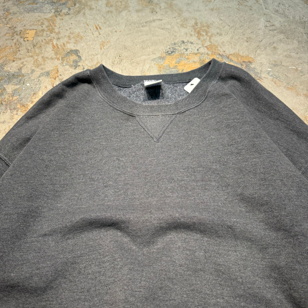 Used clothing 90's RUSSELL ATHLETIC/ Russell Athletic/ Blank Crew Neck Sweatshirt/ Size XL