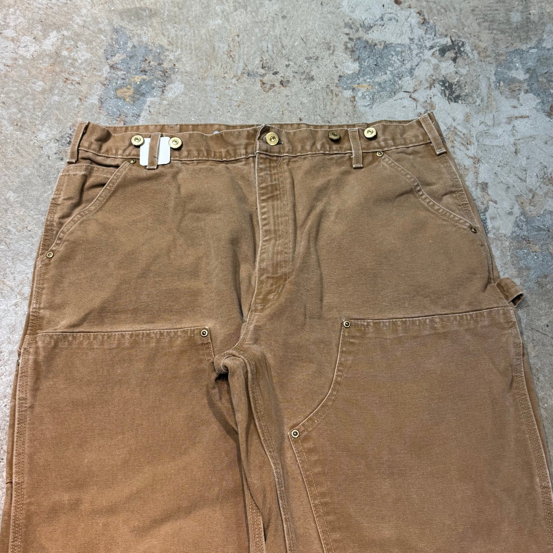 Used clothing Carhartt/ Double Knee Painter Pants/ Actual size 35 x 34