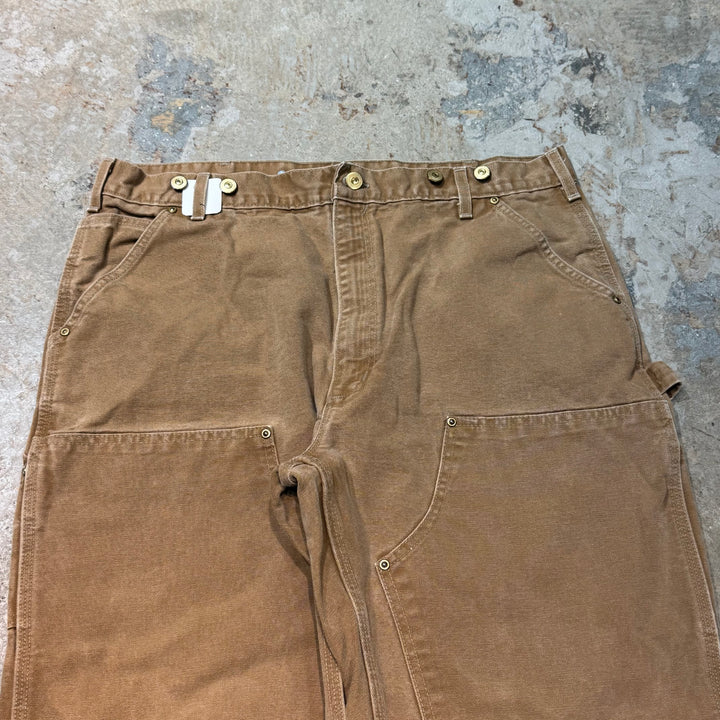 Used clothing Carhartt/ Double Knee Painter Pants/ Actual size 35 x 34