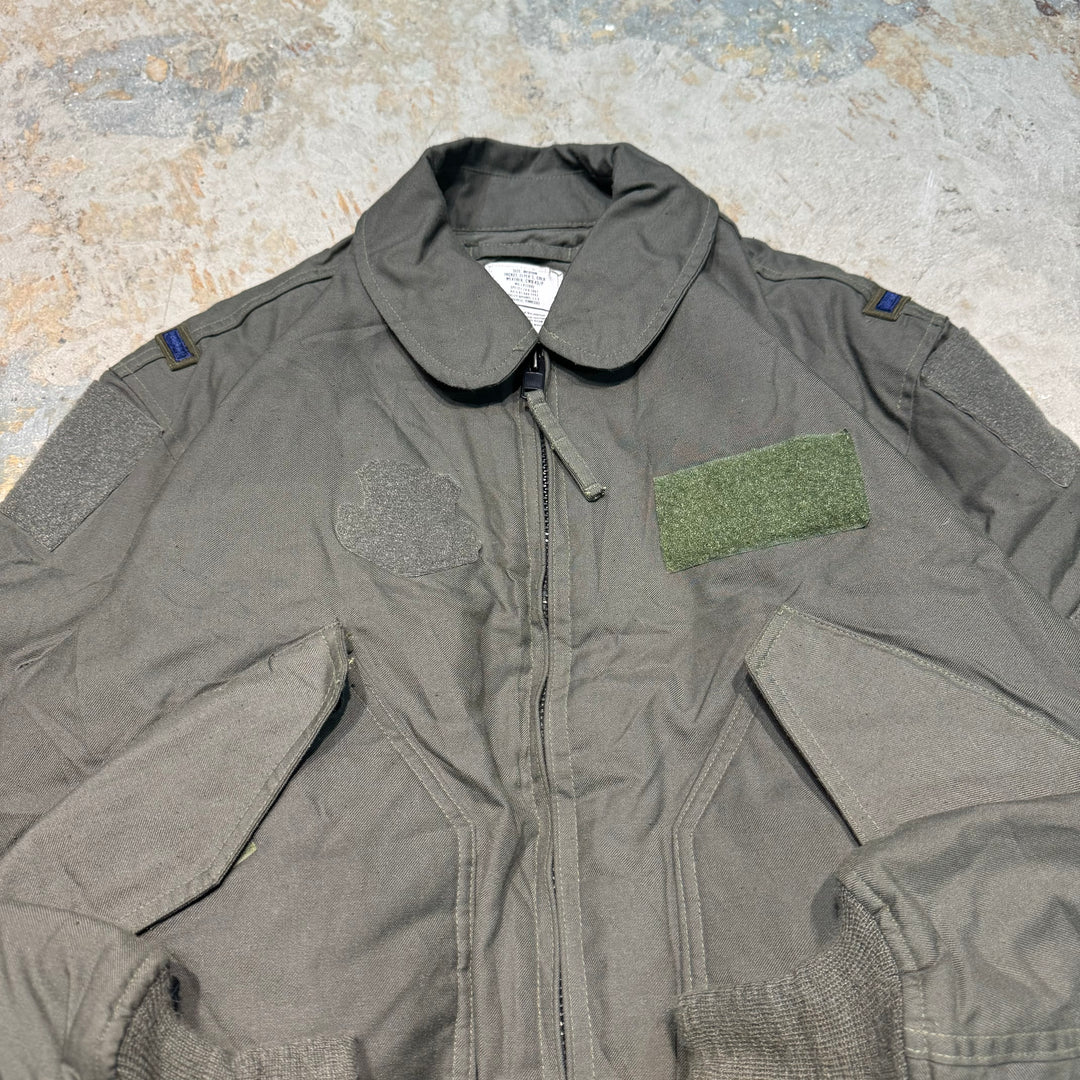 Used clothing Made in USA US military / CWU-45 / P flight jacket / 5th Model / MIL-J-83388E / Size M