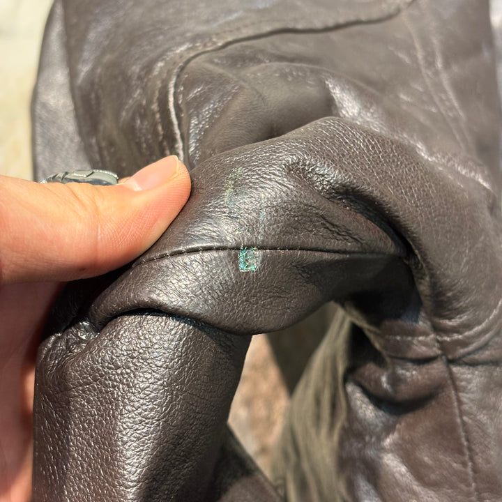 Second-hand clothing ST JOHN'S BAY/ St. John's Bay/ Genuine leather zip-up leather jacket/ Cowhide/ Size L