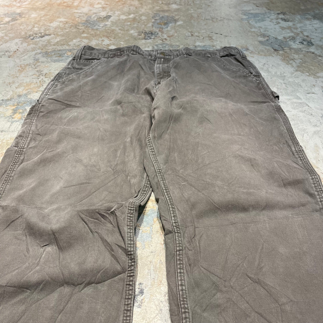 #4518 Used clothing Carhartt/Duck Painter Pants/Duck fabric Painter pants/Size equivalent to W44