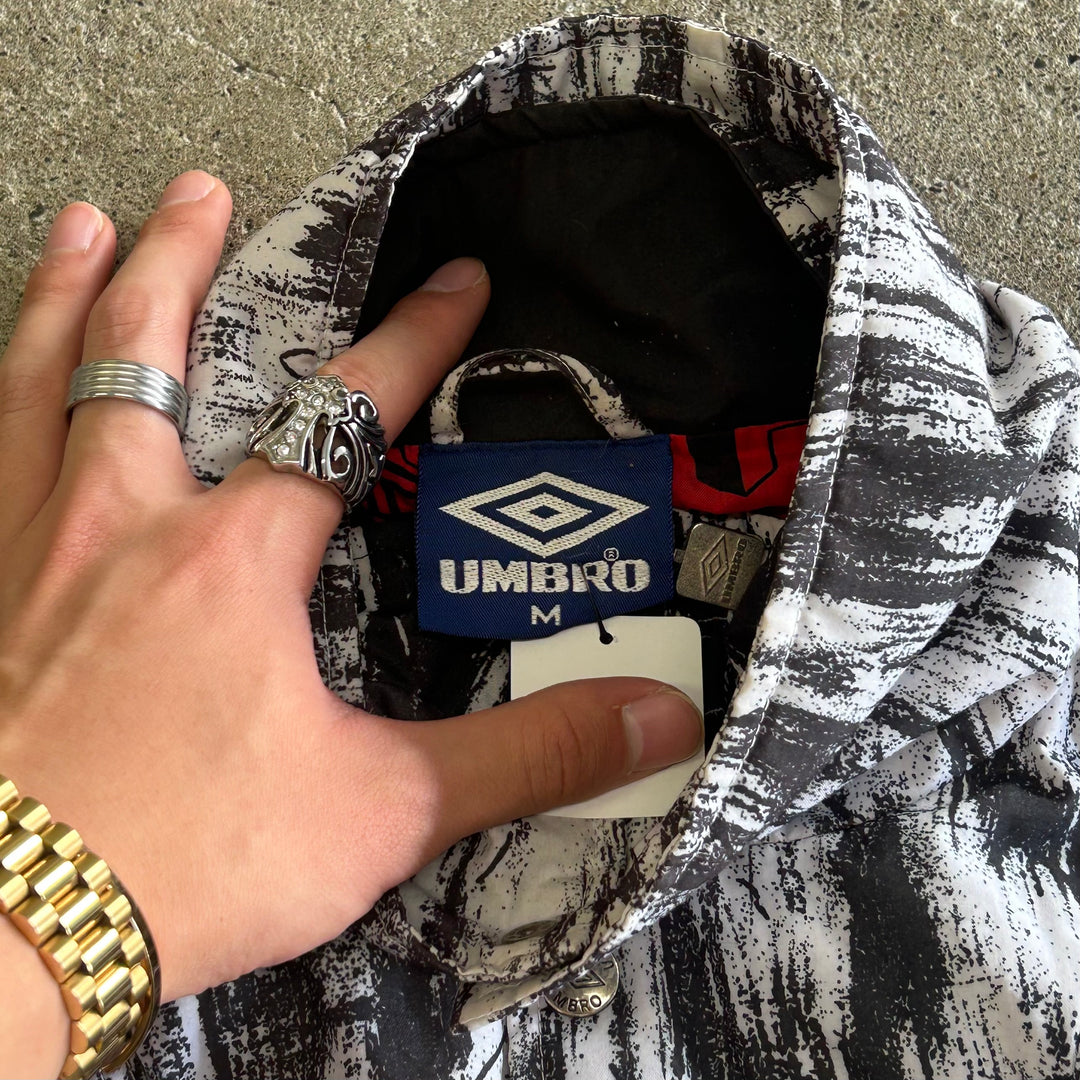 Used clothing 90's UMBRO/ nylon jacket/overall pattern/Manchester United FC/ Size M