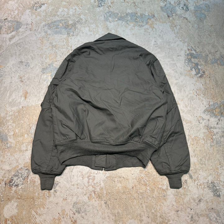 Used clothing Made in USA US military / CWU-45 / P flight jacket / 5th Model / MIL-J-83388E / Size M