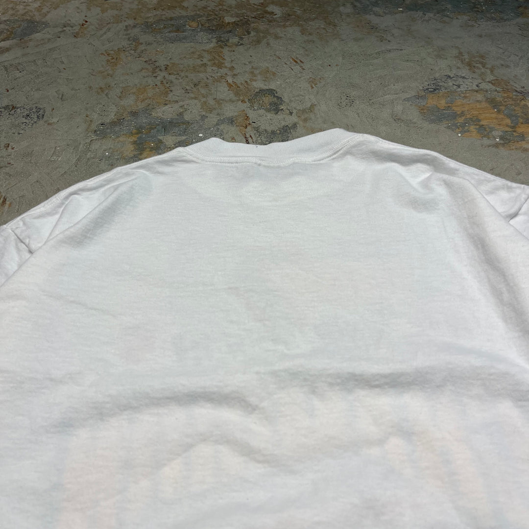 #4659 Used clothing unknown/short sleeve print t-shirt tee/short sleeve print t-shirt/single stitch/made in USA/car print/size XL