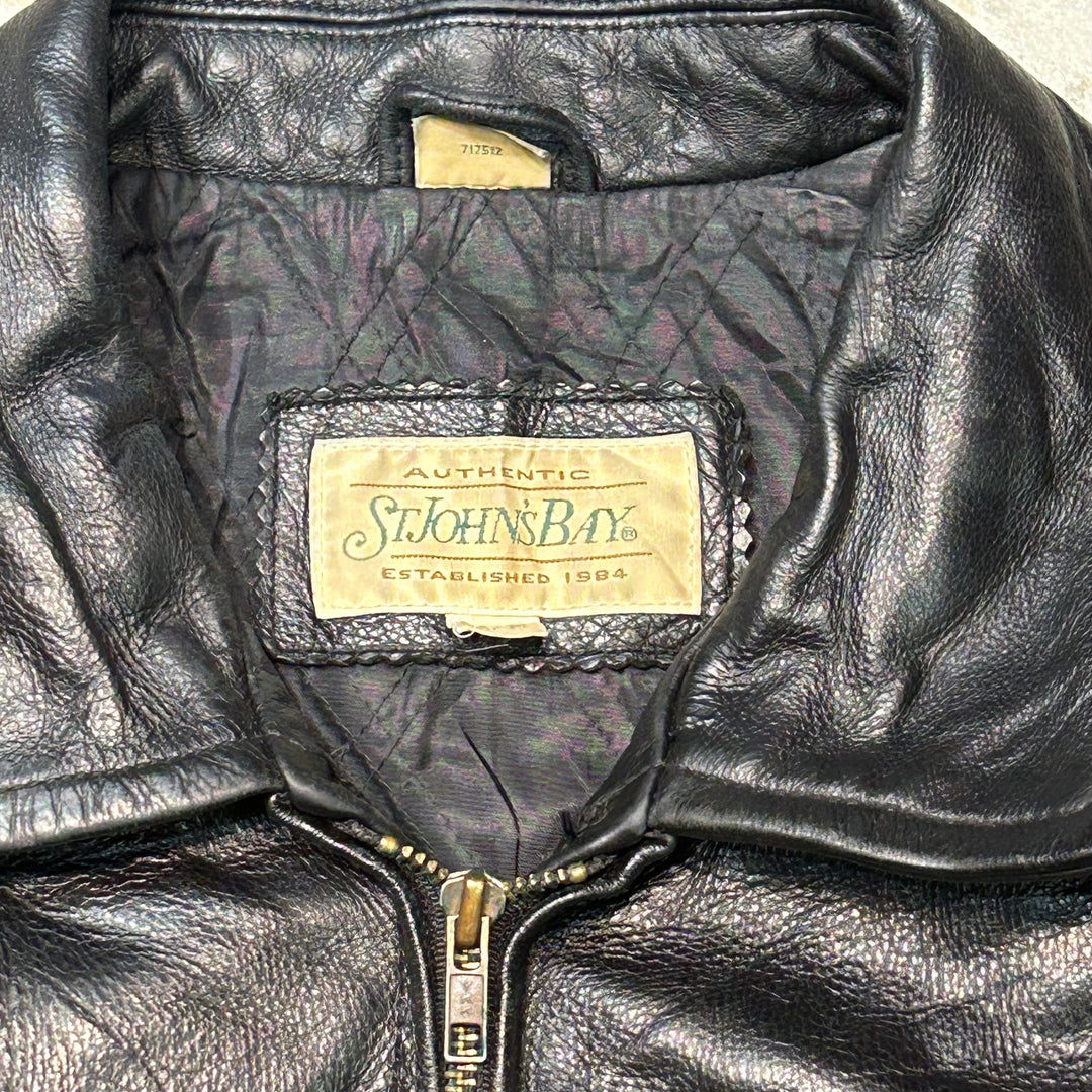빈티지 St.John 's Bay/St.John's Bay/Zip-Up Leather Jacket/Size L-XL에 해당합니다.