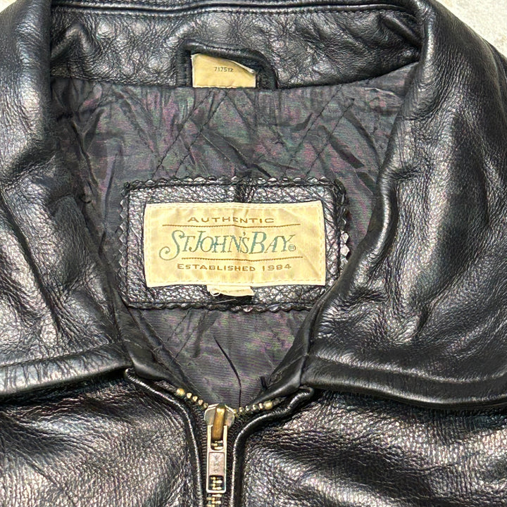 빈티지 St.John 's Bay/St.John's Bay/Zip-Up Leather Jacket/Size L-XL에 해당합니다.