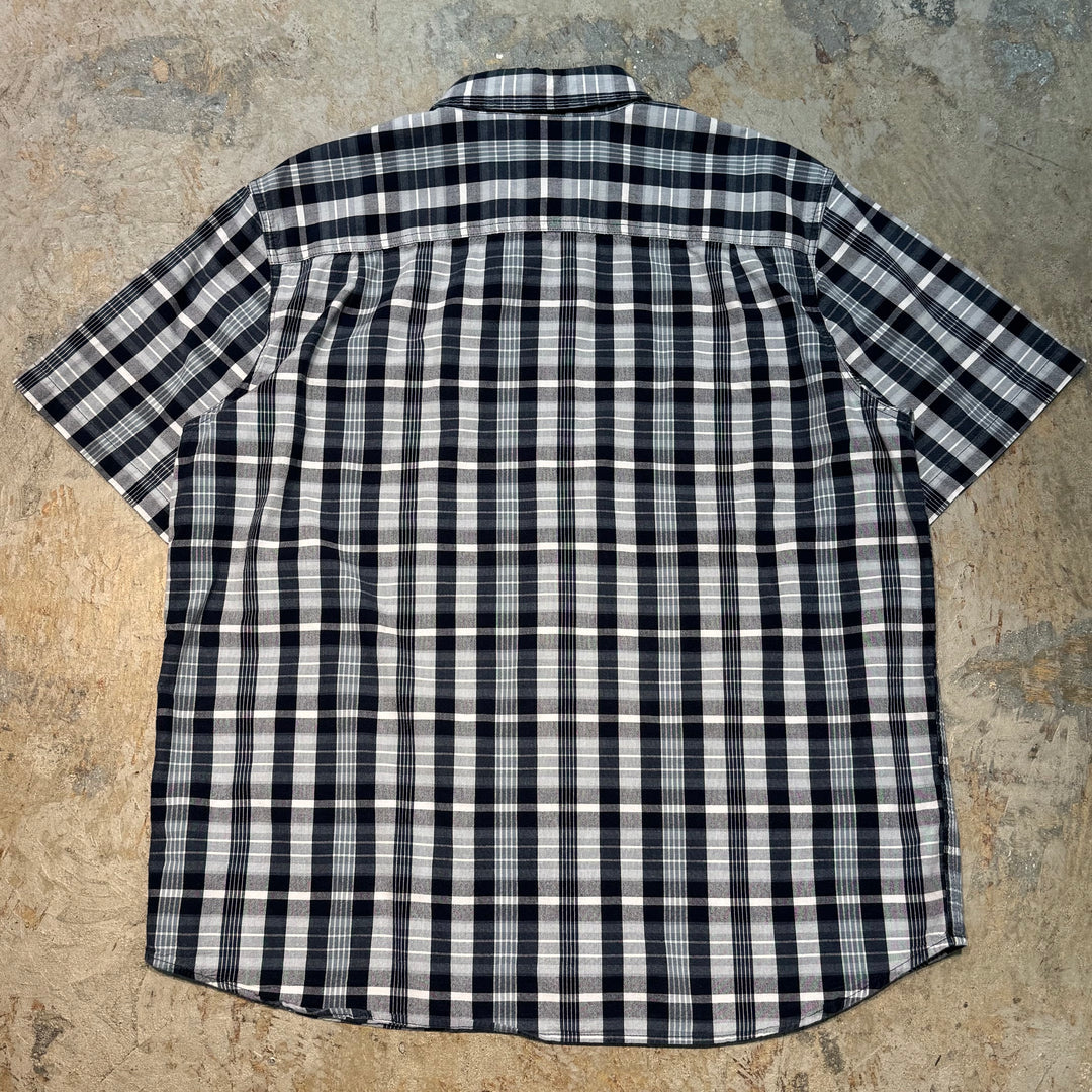 Used clothing carhartt/ Carhartt/ Button-down short sleeve shirt/ Checkered pattern/ Size XL