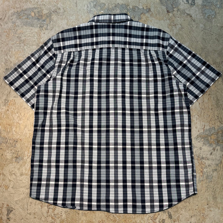 Used clothing carhartt/ Carhartt/ Button-down short sleeve shirt/ Checkered pattern/ Size XL