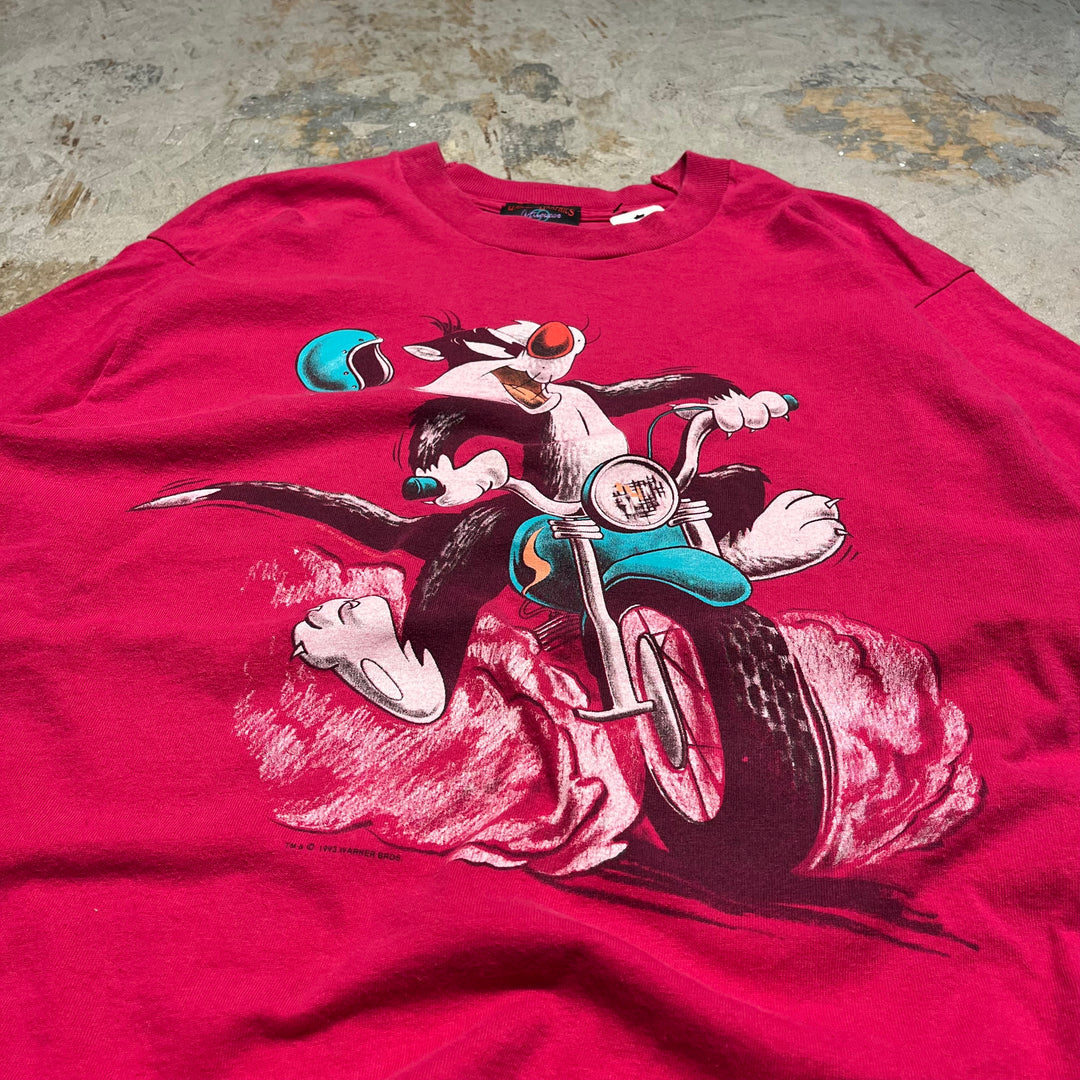 #4627 Used clothing unknown/short sleeve print t-shirt Tee/short sleeve print t-shirt/single stitch/Rooney Tunes/Made in USA/Sylvester/Size L