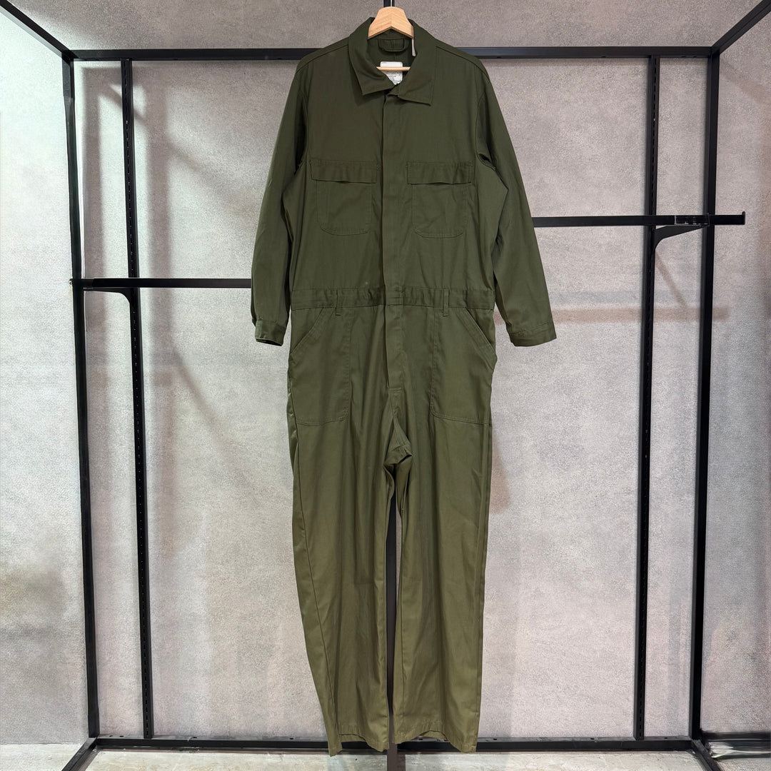 Used clothing Made in USA / Jumpsuit / Connecting / Equivalent to size XL
