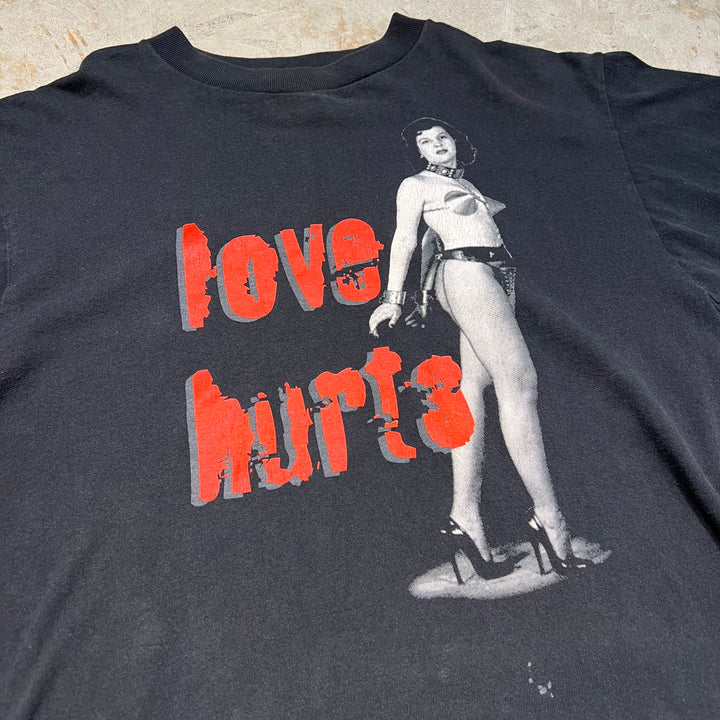 古着 USA製 90's ベティ・ペイジ / love hurts / ヴィンテージ シングルステッチ プリントTシャツ/サイズL