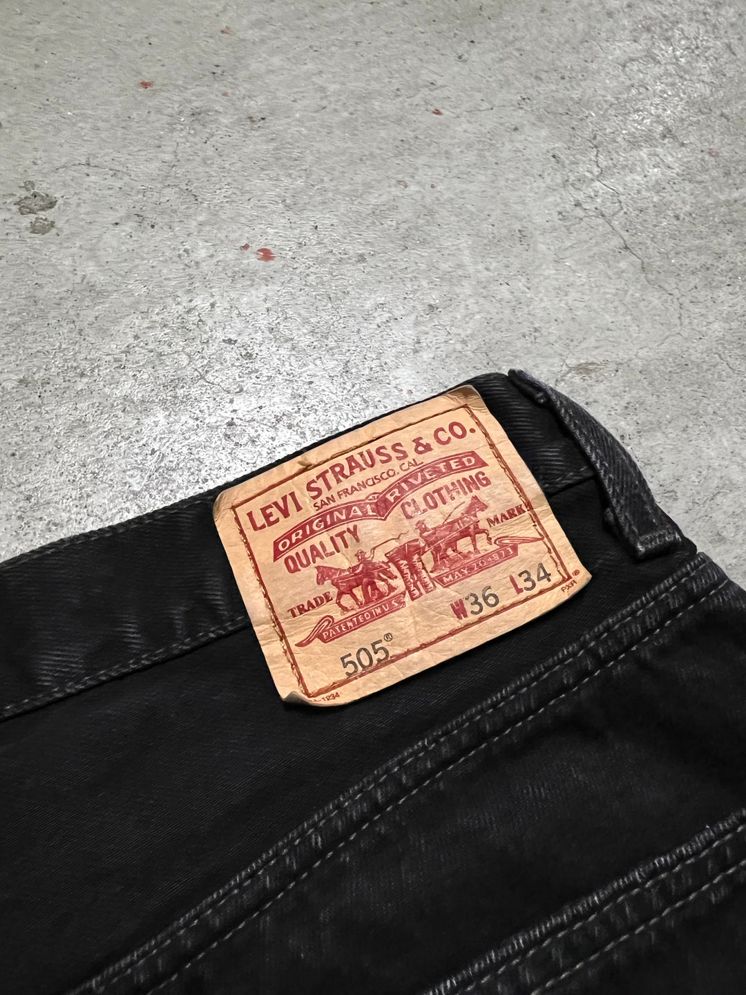 #MA17 Used clothing Levi's/Black Denim Pants/505/Actual size 34 x 34