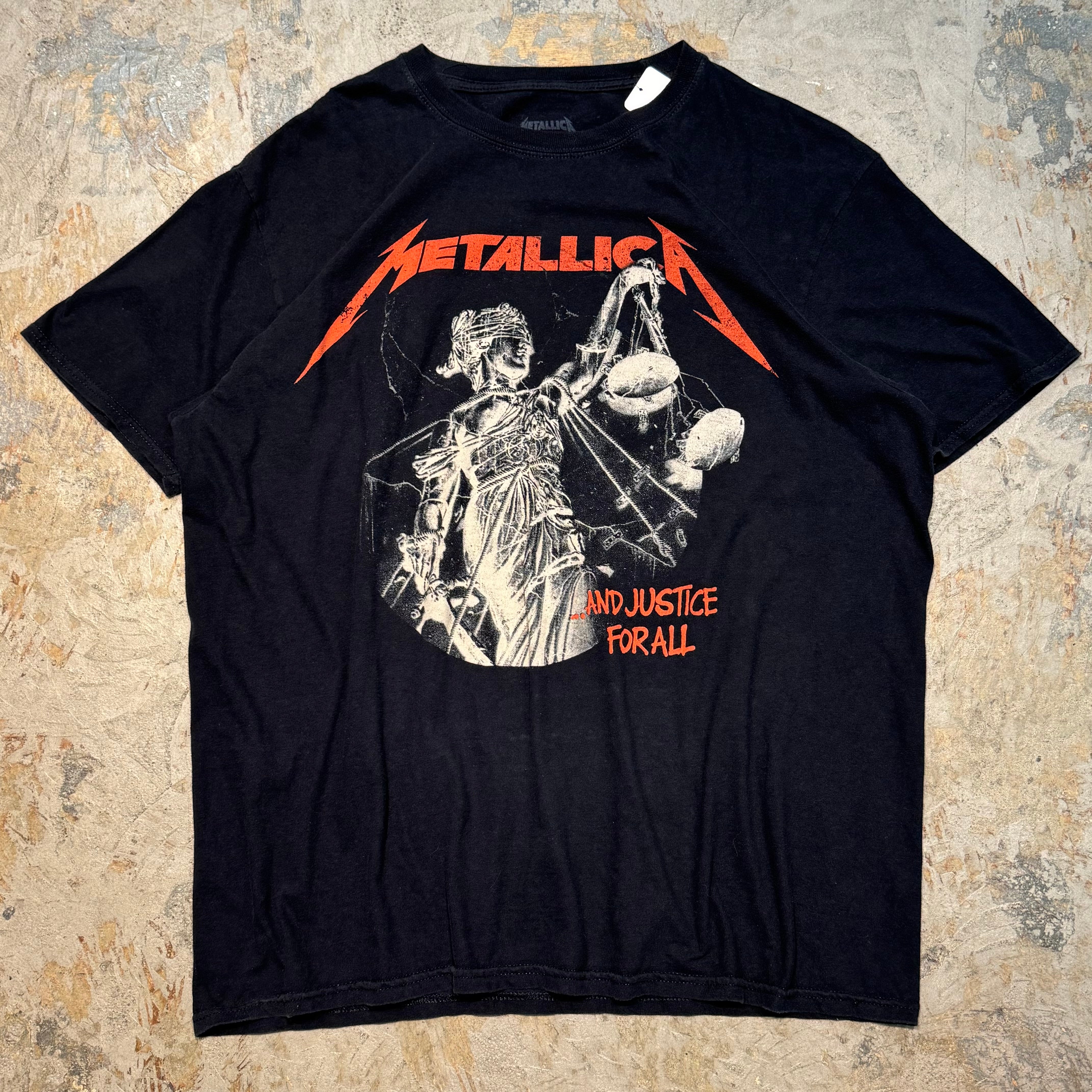 【24時間以内発送】LLICA メタリカ Tシャツ Lサイズ 古着 24時間以内発送】METALLICA メタリカ Tシャツ Lサイズ 古着