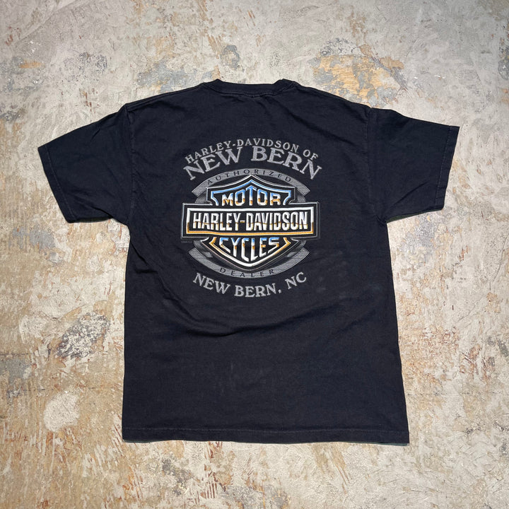 미국에서 만든 중고 의류 Harley-Davidson / New Bern, North Carolina 상점 / 인쇄 티셔츠 / 크기 L