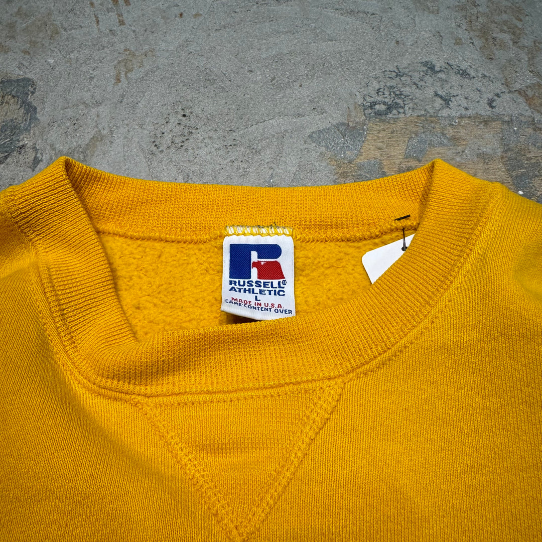 Used clothing Made in USA 90's RUSSELL ATHLETIC/ Russell Athletic/ Blank Crew Neck Sweatshirt/ Size L