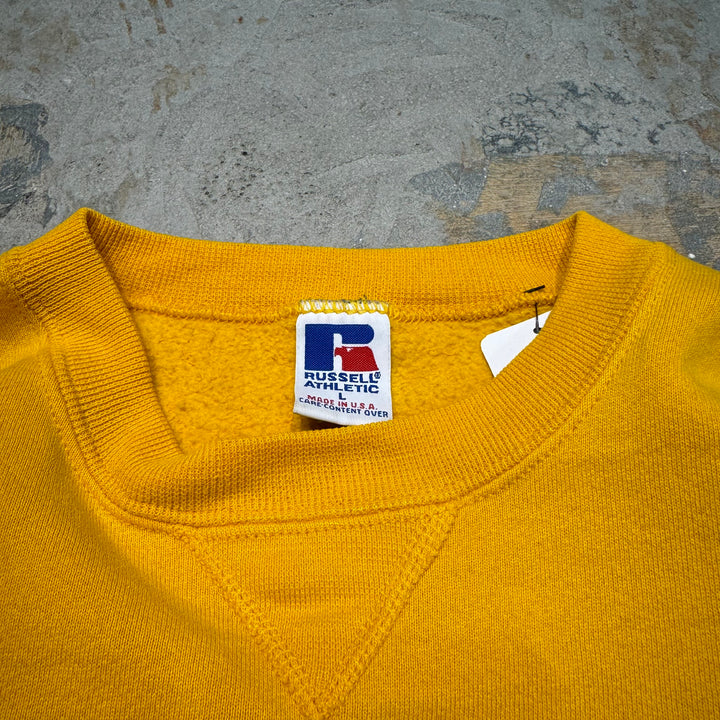 Used clothing Made in USA 90's RUSSELL ATHLETIC/ Russell Athletic/ Blank Crew Neck Sweatshirt/ Size L