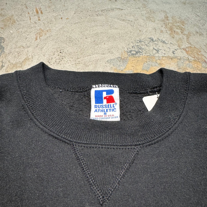Used clothing Made in USA 90's RUSSELL ATHLETIC/ Russell Athletic/ Blank Crew Neck Sweatshirt/ Size S