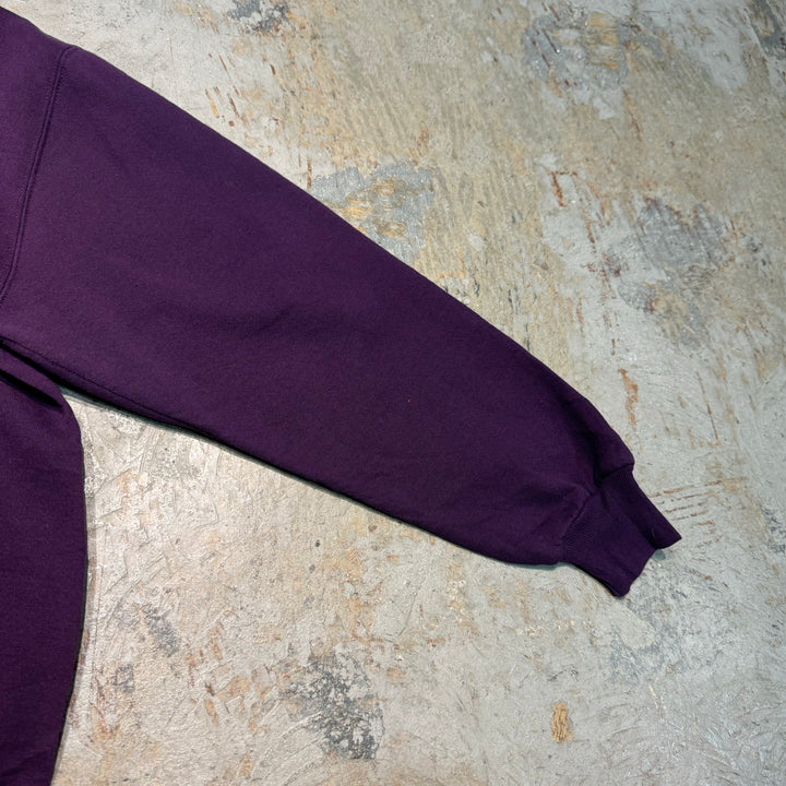미국 80 년대에서 만든 중고 의류 ~ Russell Athletic/ Russell Athletic/ Blank Crew Neck Sweatshirt/ Plain/ Front V Gusset/ Size M