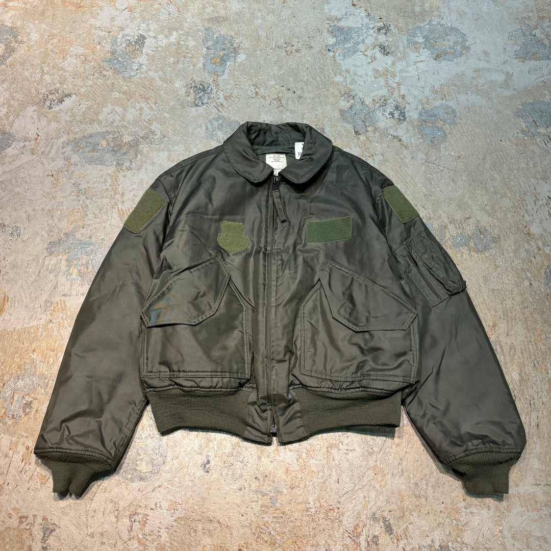 Used clothing Made in USA 84's US military / CWU-45 / P flight jacket / 5th Model / MIL-J-83388E / Size L
