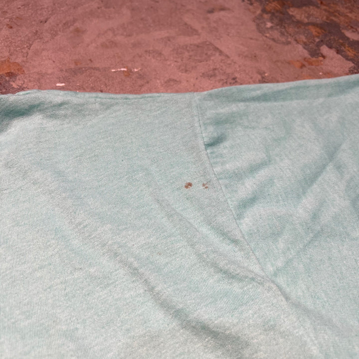 Used clothing Made in USA 80's Schoolies Stars/Duck/Paradise Escape to Lake Whitewater/Print T-shirt/Size M