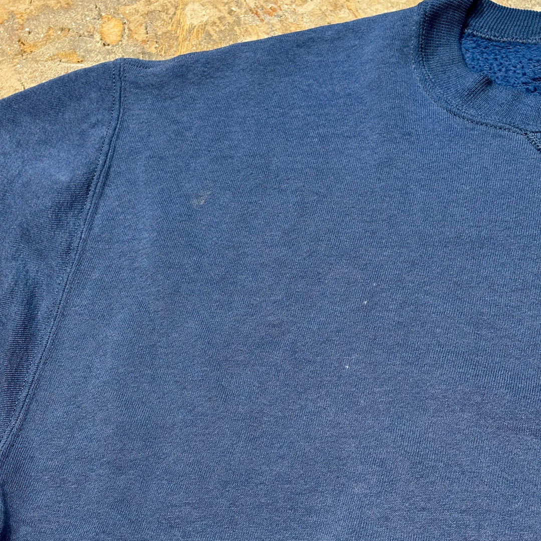 Used clothing 90's ~ RUSSELL ATHLETIC/ Russell Athletic/ Blank crew neck sweatshirt/ Plain/ Front V gusset/ Equivalent to size M