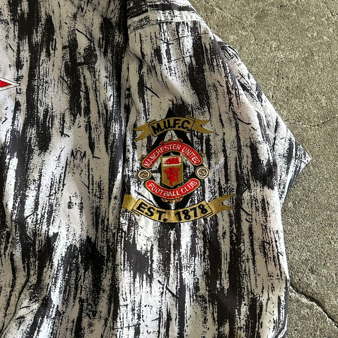 Used clothing 90's UMBRO/ nylon jacket/overall pattern/Manchester United FC/ Size M