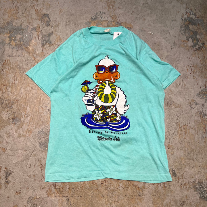 Used clothing Made in USA 80's Schoolies Stars/Duck/Paradise Escape to Lake Whitewater/Print T-shirt/Size M