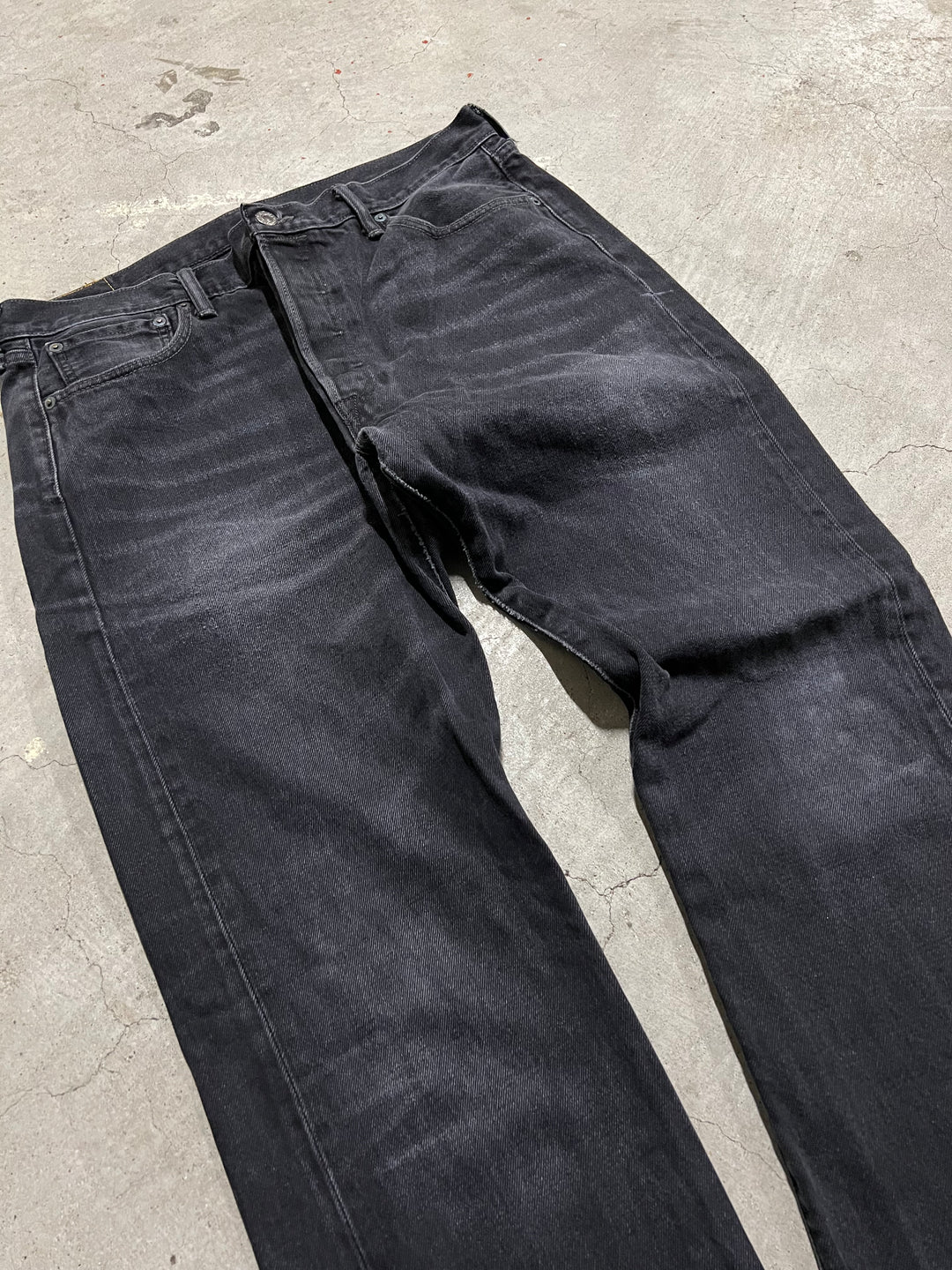 #MA23 Used clothing Levi's/Levi's/Black Denim Pants/501/Actual size 36 x 32
