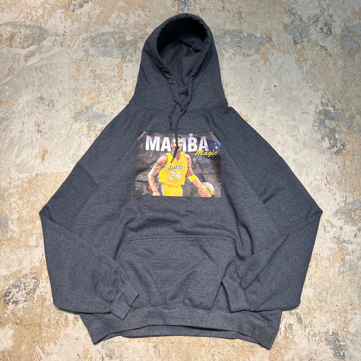 #4023 古着 GILDAN/ギルダン/ Print Pullover Parker/プリントパーカー/Kobe・Bryant/コービー・ブライアント/NBA/Lakers/レイカーズ/MAMBA magic / サイズ2XL