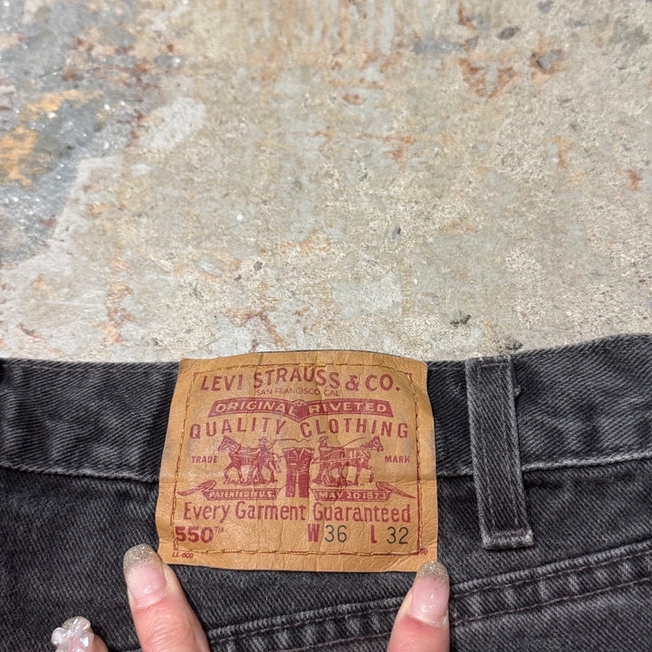 미국에서 만든 중고 의류 레위/레위/블랙 데님 바지/550/실제 크기 33 x 30