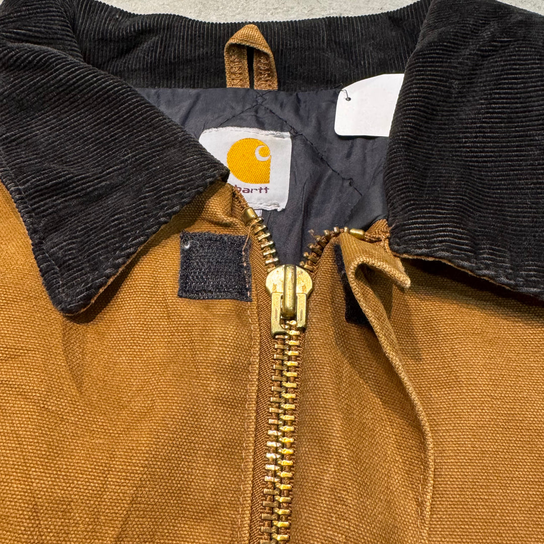 Used clothing carhartt/ Carhartt/ Traditional coat/ Duck fabric/ Quilted lining/ Corduroy collar/ Size L