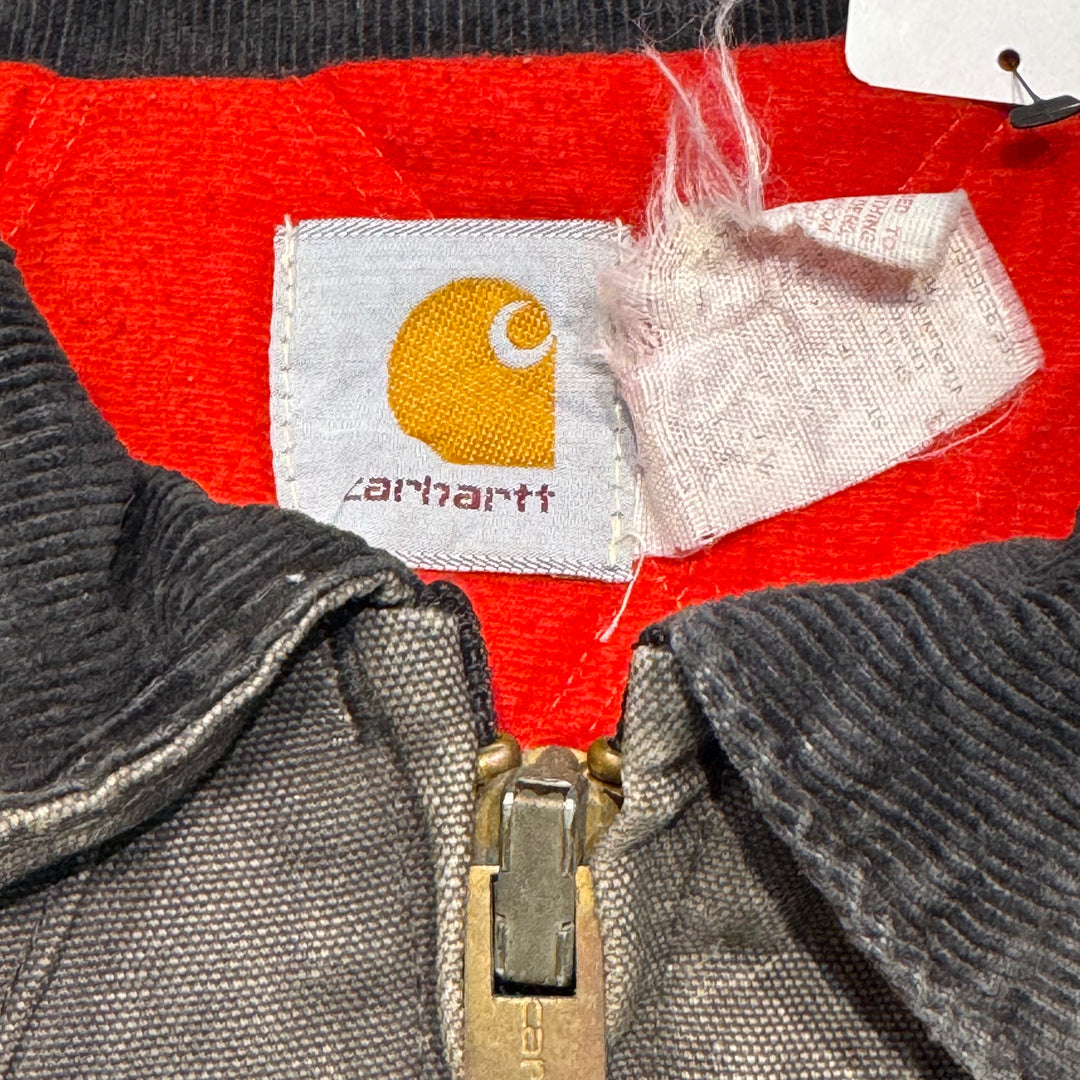 Used clothing Made in USA 80's~ Carhartt/ Santa Fe jacket/ Duck fabric/ Quilted lining/ Corduroy collar/ Equivalent to size XL