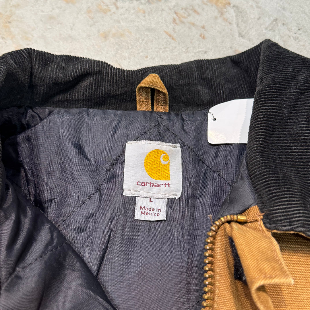 Used clothing carhartt/ Carhartt/ Traditional coat/ Duck fabric/ Quilted lining/ Corduroy collar/ Size L