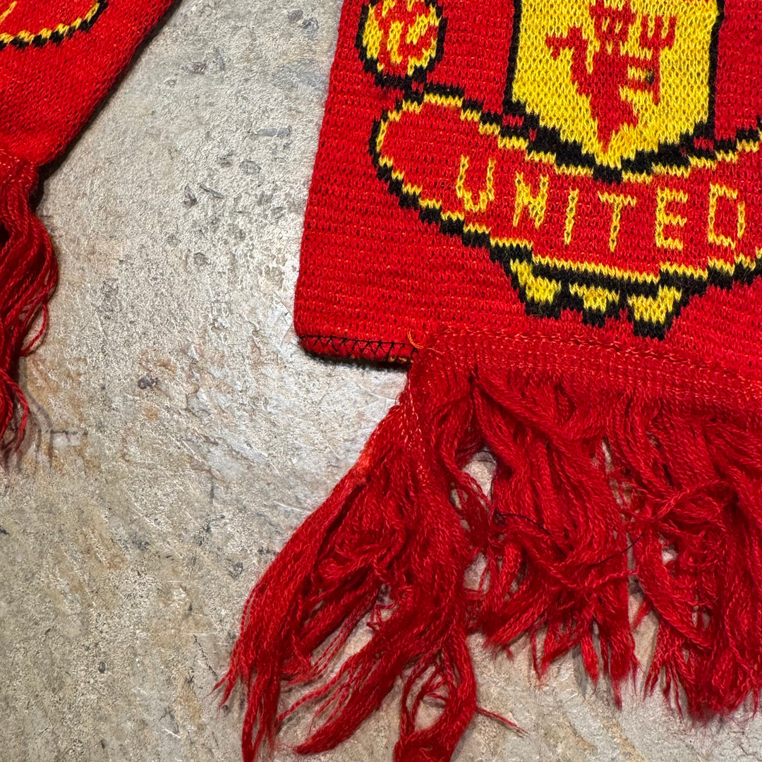 Used clothing soccer scarf / MANCHESTER UNITED FC / Manchester United / Premier League