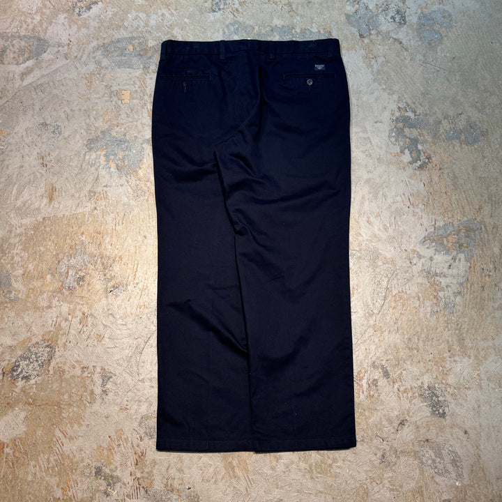 Used clothing Dockers/ Dockers/ Chino Trousers Pants/ Actual size 36 x 29