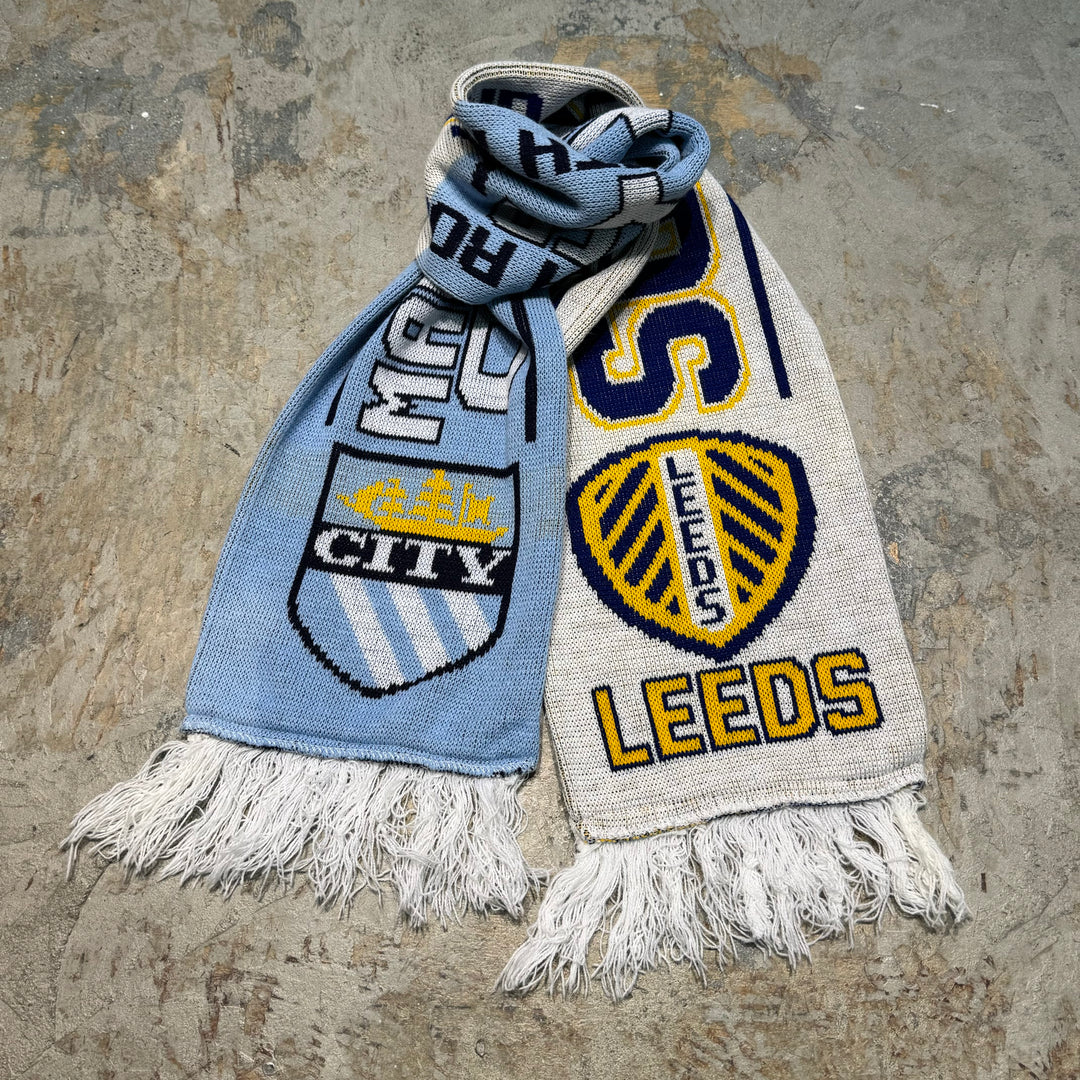 Used clothing soccer scarf / MANCHESTER CITY FC / LEEDS UNITED FC / Leeds United