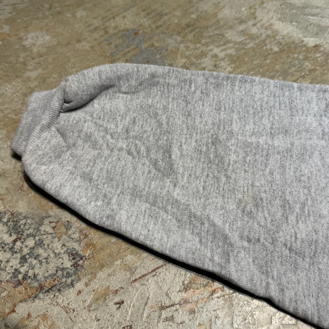 Used clothing Made in USA 80's ~ RUSSELLATHLETIC/ Russell Athletic/ Blank Crew Neck Sweatshirt/ Plain/ Size L