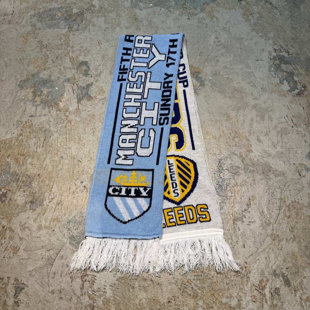 Used clothing soccer scarf / MANCHESTER CITY FC / LEEDS UNITED FC / Leeds United