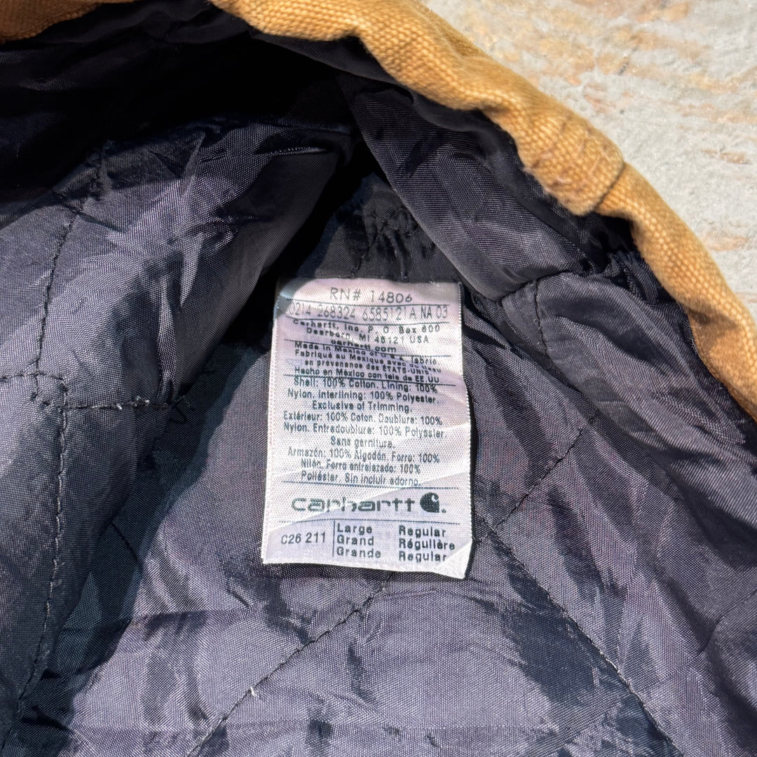 Used clothing carhartt/ Carhartt/ Traditional coat/ Duck fabric/ Quilted lining/ Corduroy collar/ Size L