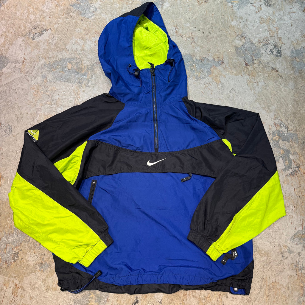 00s nike acg ナイロンジャケット 古着　マウンテンパーカー　登山 00年代 NIKE ACG ナイキ マウンテンパーカー ワンポイントロゴ刺繍