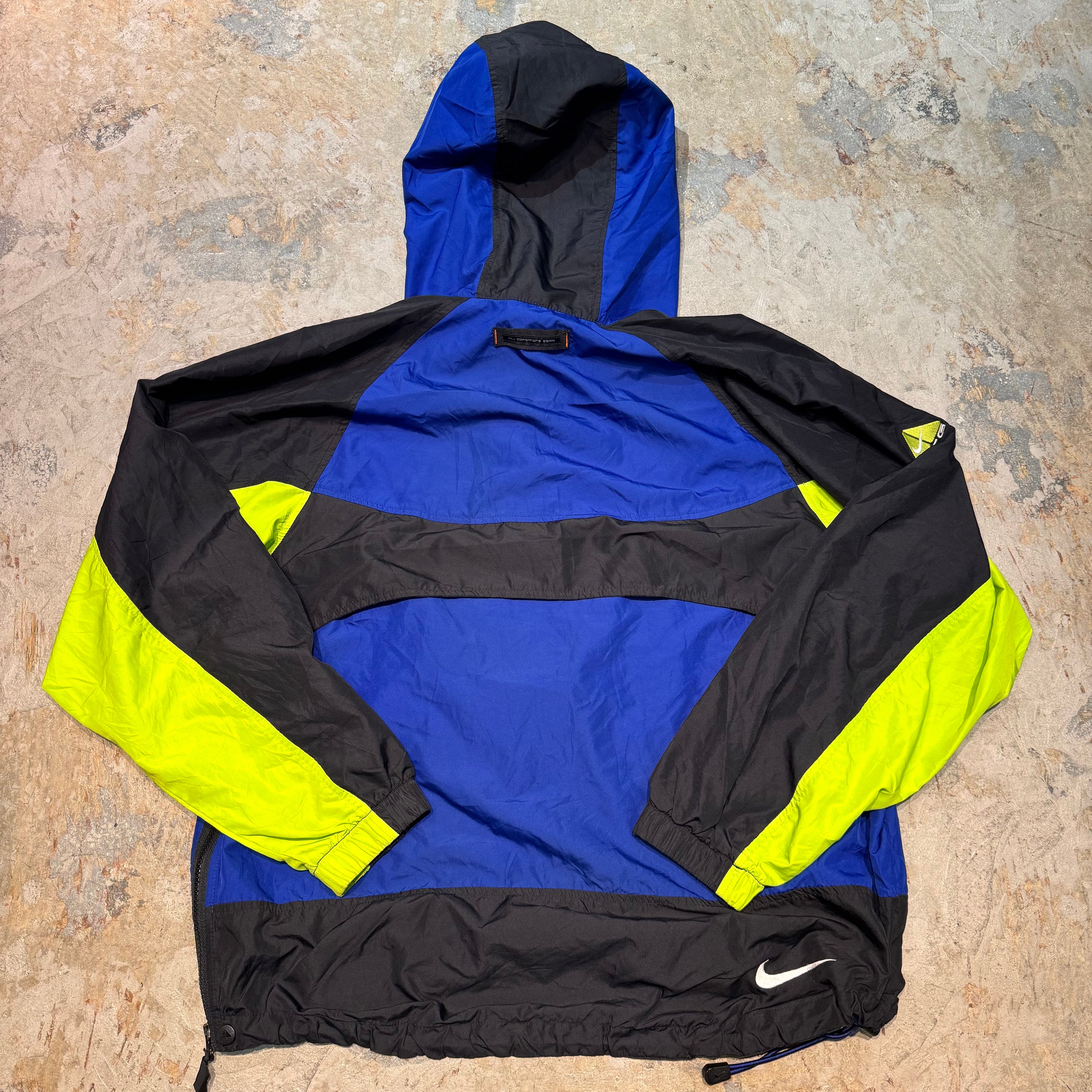 古着 00s ナイキACG　マウンテンパーカー　刺繡ロゴ ビッグサイズ 00年代 NIKE ACG ナイキ ロゴ刺繍 マウンテンパーカー