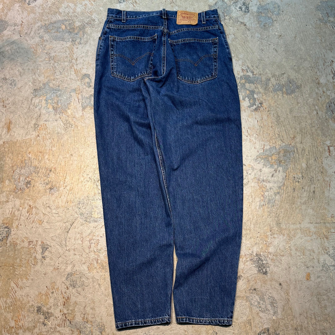 古着 USA製 01's Levi's / リーバイス/ デニムパンツ/ 560/ 実寸サイズ33×34